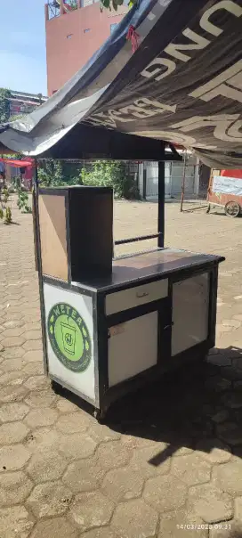 Dijual CEPAT Booth jualan LUMAYAN BAGUS