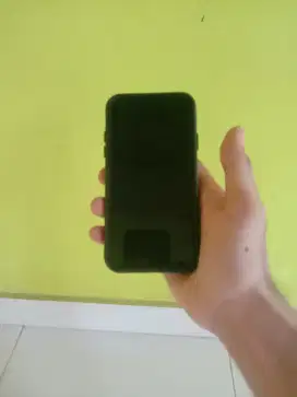 iPhone 11 Black 64GB Fullset, Mulus Tanpa Kendala