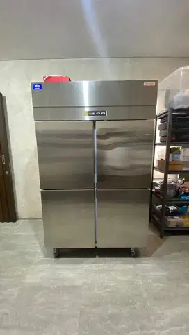 Freezer syntech 4 pintu D1.OL4FC