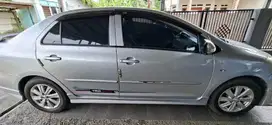 Toyota Limo 2010 Bensin