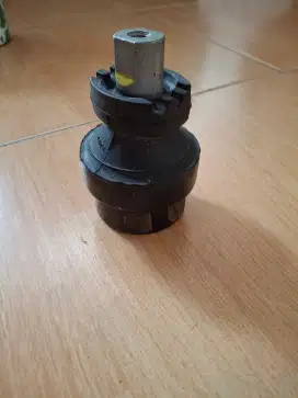 Enggine mounting kanan ertiga old