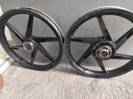 Velg enkei Satria R copotan 2003