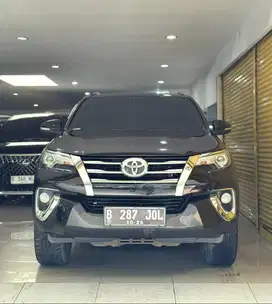 Toyota Fortuner 2.7 SRZ 2017 October Automatic Hitam Metalik Vieta Mot