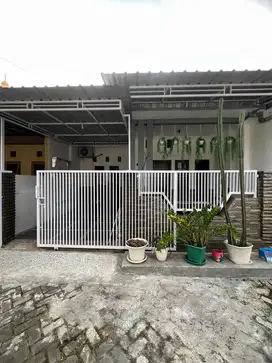 Rumah minimalis 2 lantai murah one gate system