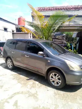 Nissan Grand livina 2012 AT automatic