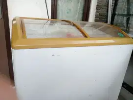 Di jual frezer box