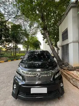 Vellfire hitam 2014