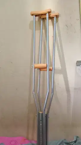 tongkat ketiak stainless