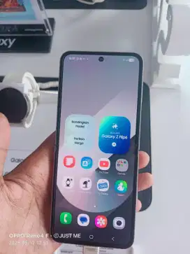 SAMSUNG GALAXY Z FLIP6