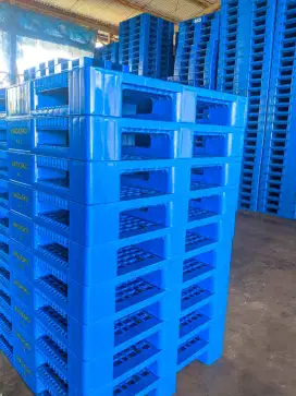 Palet plastik baru dan bekas semua ukuran ready kondisi bekas 90%