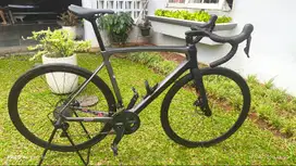Sepeda Roadbike Polygon Strattos S8D 700c Black BA 2022