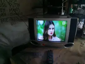 jual tv 14in multimax nomines harga 230 nego siap antar