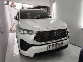Toyota Xenix V 2.0 Bensin Matic 2022