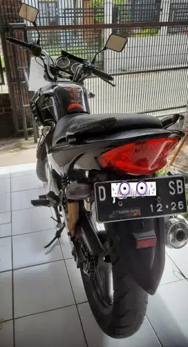 Tiger revo 2006 hitam