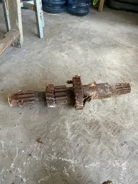 Suku Cadang Sparepart gear shaft Buldozer