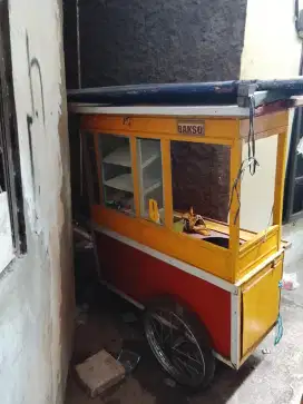 Di jual gerobak bakso/mie ayam roda 3