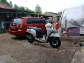 Honda Scoopy ISS 2017