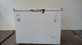 Chest box freezer