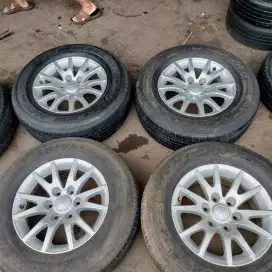 Velg original Mitsubishi Pajero ring 17 ban 265/65 r17