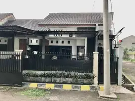 Disewakan Rumah Perum Pesanggrahan Residen Cibinong per Tahun