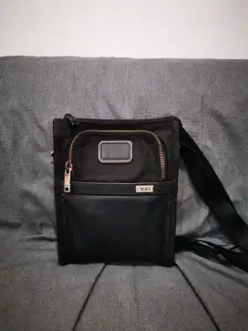 Tumi Alpha 2 Chrome Black sling bag tas selempang