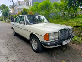 Mercedes Benz Mercy Tiger W123 Putih Mulus Full Ori Original