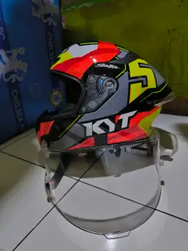 Di jual cepat helem impian dulu KYT TT Corse