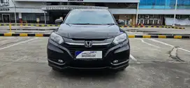 Honda HRV E 2015 Hitam,at,super antik km 30rb asli,Siap pakai.istimewa