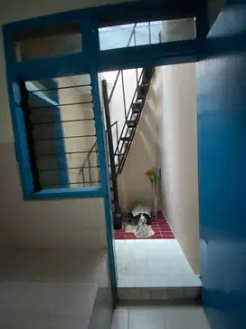 Disewakan rumah taman kebun jeruk intercon, Bagus Jarang Ada