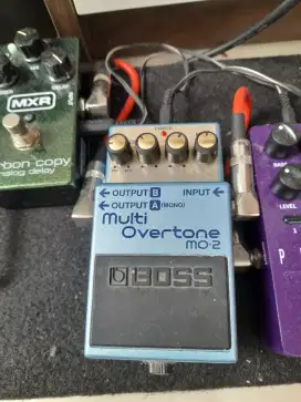 Efek gitar boss MO2 multi overtune