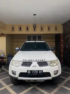 Mitsubishi Pajero Sport Dakar Putih Diesel Tahun 2012
