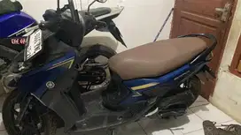 Motor pemakaian pribadi emak” antar jemput sekolah aja