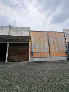 Disewakan gudang d388 Driyorejo siap pakai, raya cangkir