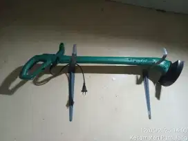 Mesin potong rumput listrik