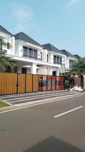 Rumah Baru Mewah Full Furnished by Design Interior di Boulevard Citra