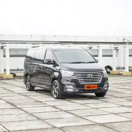 DP 18jt HYUNDAI H-1 2.4 ROYAL AT 2018 HITAM