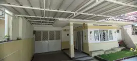 DISEWAKAN RUMAH 2 LANTAI BISA UNTUK KANTOR ANTAPANI BANDUNG