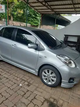 DIJUAL CEPAT – TOYOTA YARIS E 1.5 MANUAL 2012