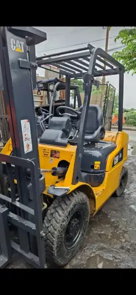 Forklift Caterpilar 2,5 Ton