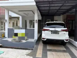 Di jual rumah bagus dalam perumahan green park jatiwarna