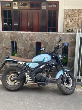 yamaha xsr 155 warna biru