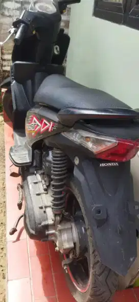 Di jual motor beat tahun 2010