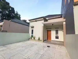 RUMAH SIAP HUNI 725JT DI NGAGLIK DEKAT KAMPUS UII