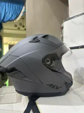 Helm ALV Ultron Pro