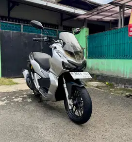 Honda ADV 150 CBS ISS MULUSSS Pajak Hidup Panjang
