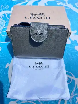 Dompet coach hijau army