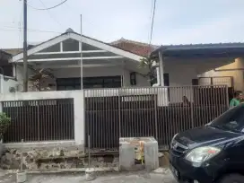 DISEWAKAN RUMAH COCOK UNTUK KANTOR SYP SUPRATMAN BANDUNG