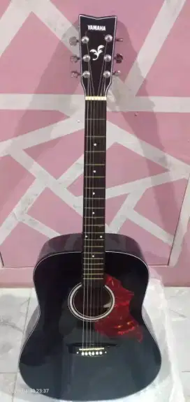 Gitar Yamaha Akustik