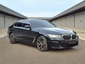 (LOW KM 10RB) BMW 520i M-Sport 2022