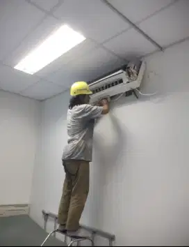 Service AC kulkas mesin cuci Depok dan sekitarnya